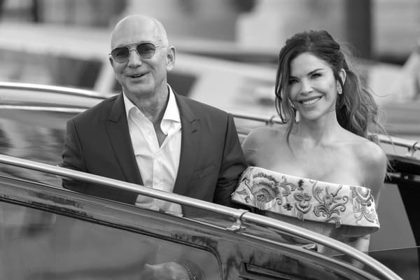 At the Bezos-Sánchez Wedding, All Eyes May Be on the Bride, But So Is the Criticism.